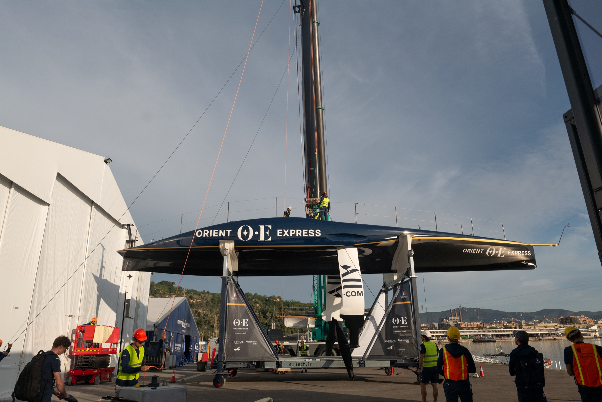 America’s Cup : Orient Express dévoile son AC75 à Barcelone